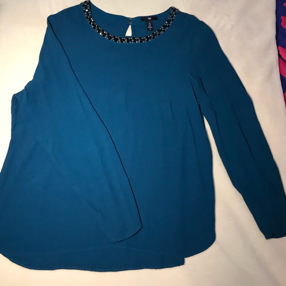 GAP Tops - Jeweled collar blouse